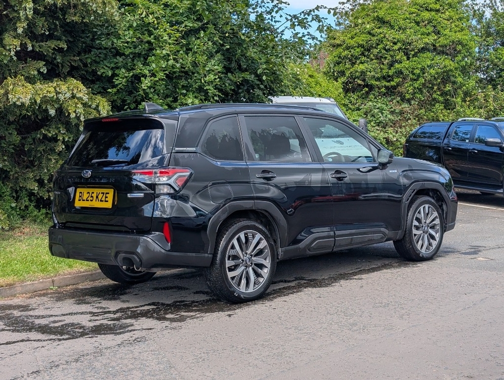 Subaru Forester 2.0 E-boxer Field 4X4 Silver #8