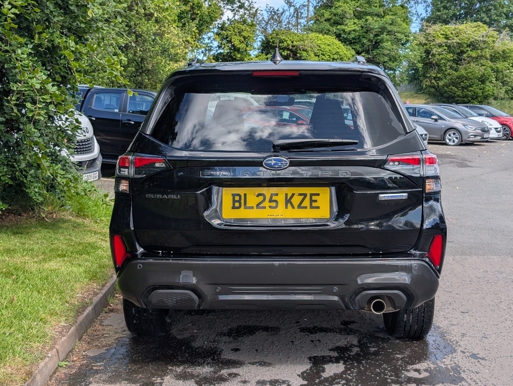 Subaru Forester 2.0 E-boxer Field 4X4 Silver #9