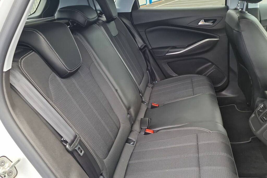 Vauxhall Grandland Hatchback Grey #15