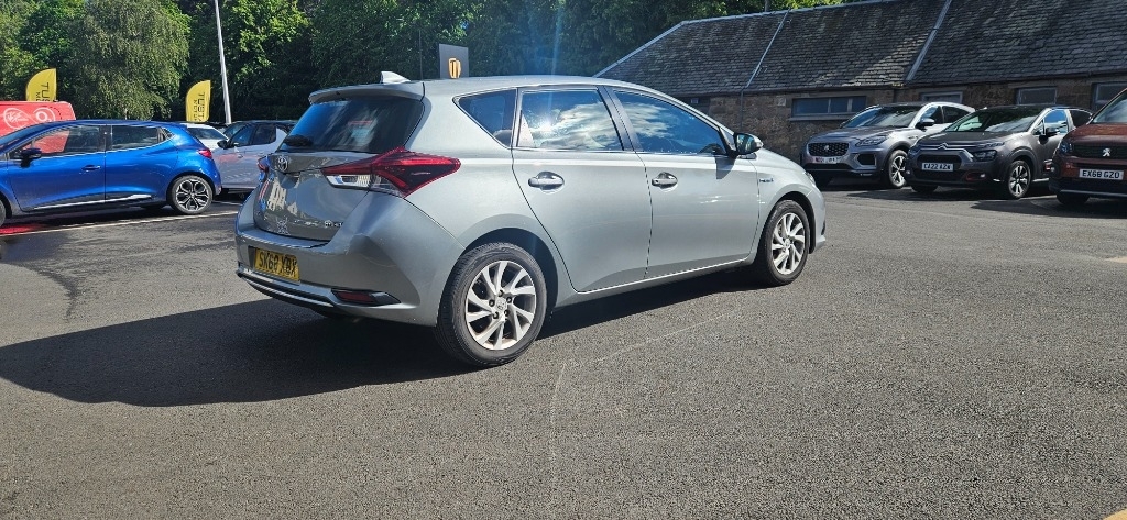 Toyota Auris Toyota Auris 1.8 Vvt H Icon Tech Hatchback ... Grey #2