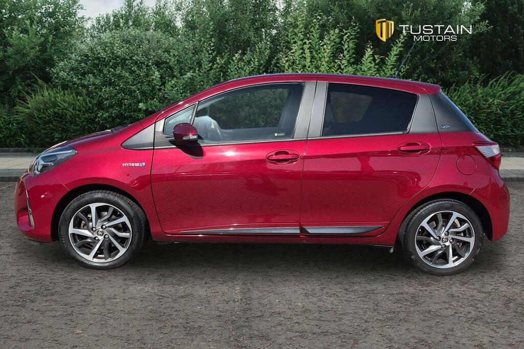 Toyota Yaris Toyota Yaris 1.5 Vvt H Y20 Bi Tone Hatchback 5D... Red