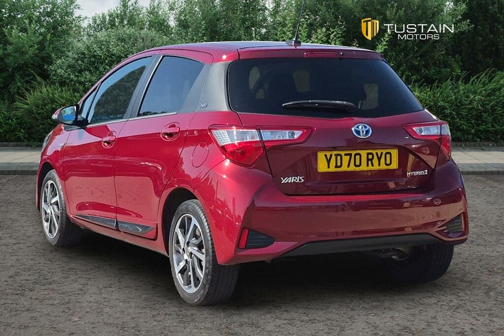 Toyota Yaris Toyota Yaris 1.5 Vvt H Y20 Bi Tone Hatchback 5D... Red #4