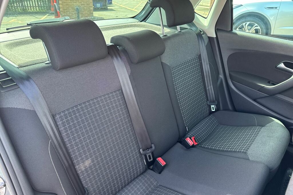 Volkswagen Polo Style Tsi Red #29