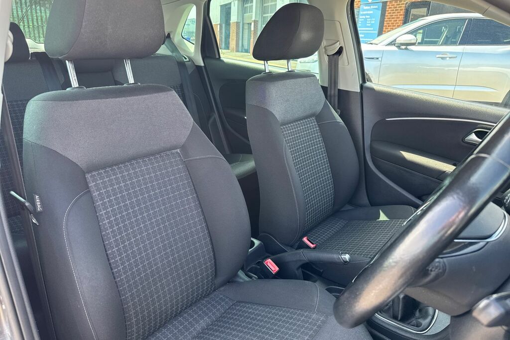Volkswagen Polo Style Tsi Red #15