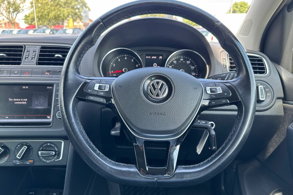 Volkswagen Polo Style Tsi Red #25