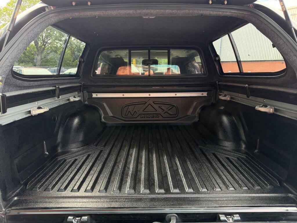 Nissan Navara Double Cab Pick Up Tekna 2.3Dci 190 Tt 4Wd Grey #26