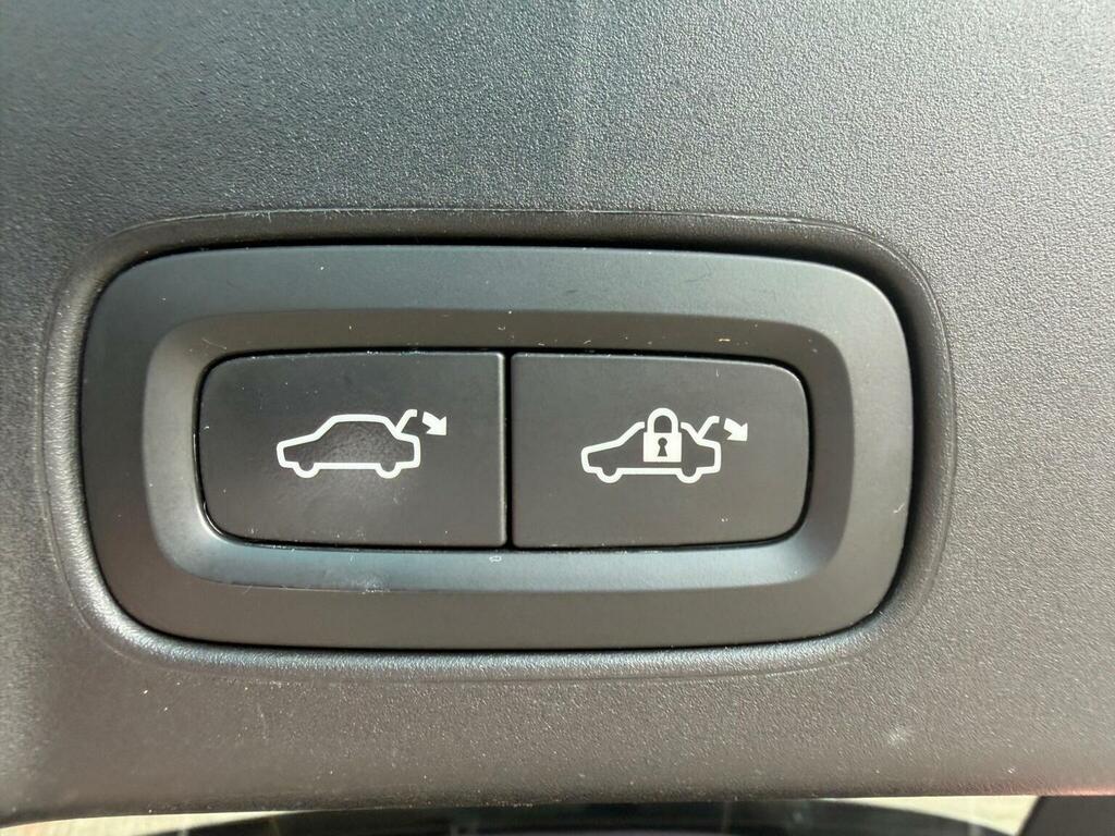 Volvo V90 2L D4 Inscription Silver #29