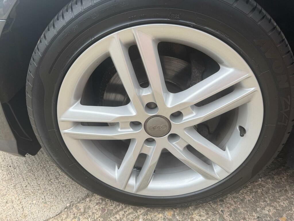 Audi A6 Saloon 2L Black Edition White #30