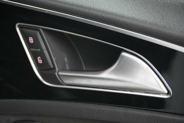 Audi A6 Avant 2L S Line White #28