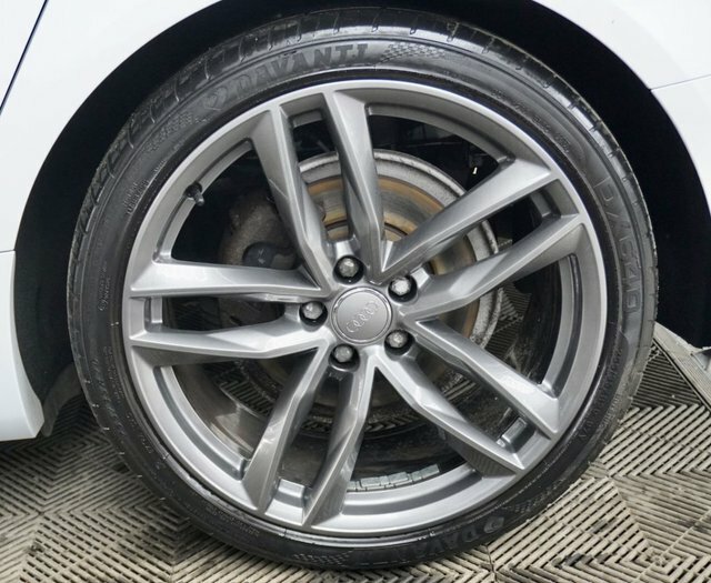 Audi A6 Avant 2L S Line White #26