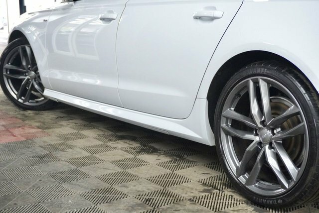 Audi A6 Avant 2L S Line White #4