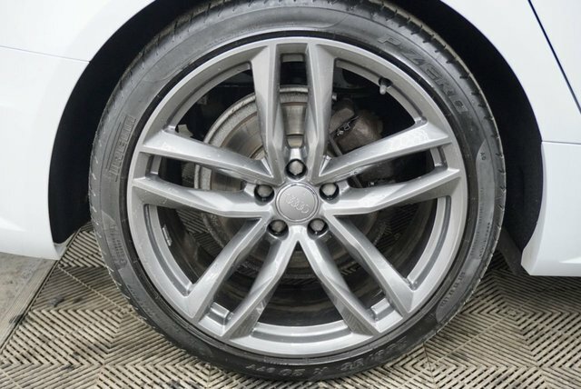 Audi A6 Avant 2L S Line White #24