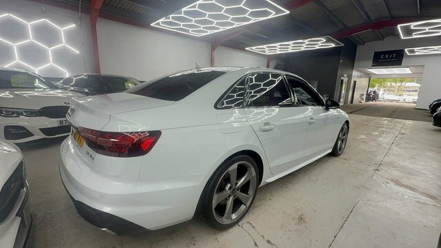 Audi A4 2.0 Tdi 35 Black Edition Saloon S Troni Black #5