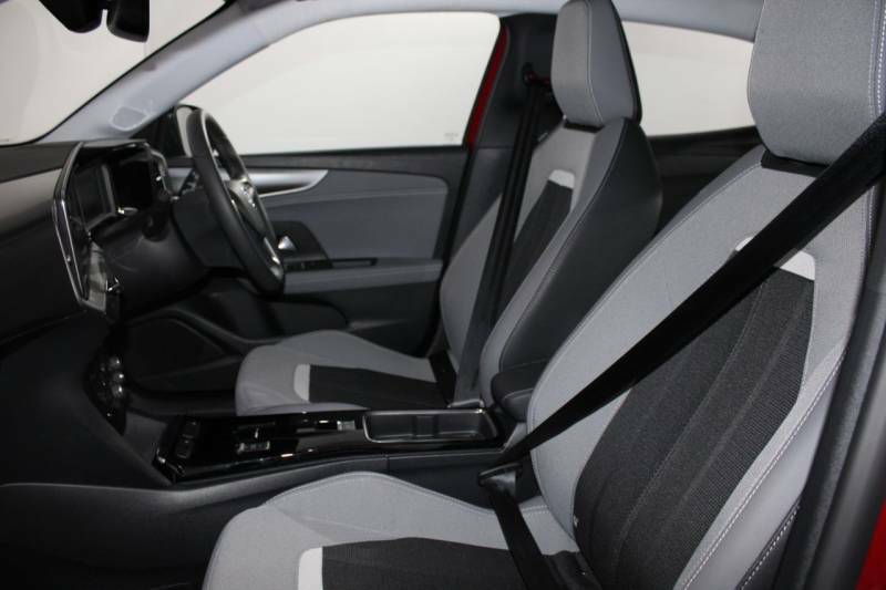 Vauxhall Mokka-e 100Kw Design 50Kwh - 2024 74 Red #3