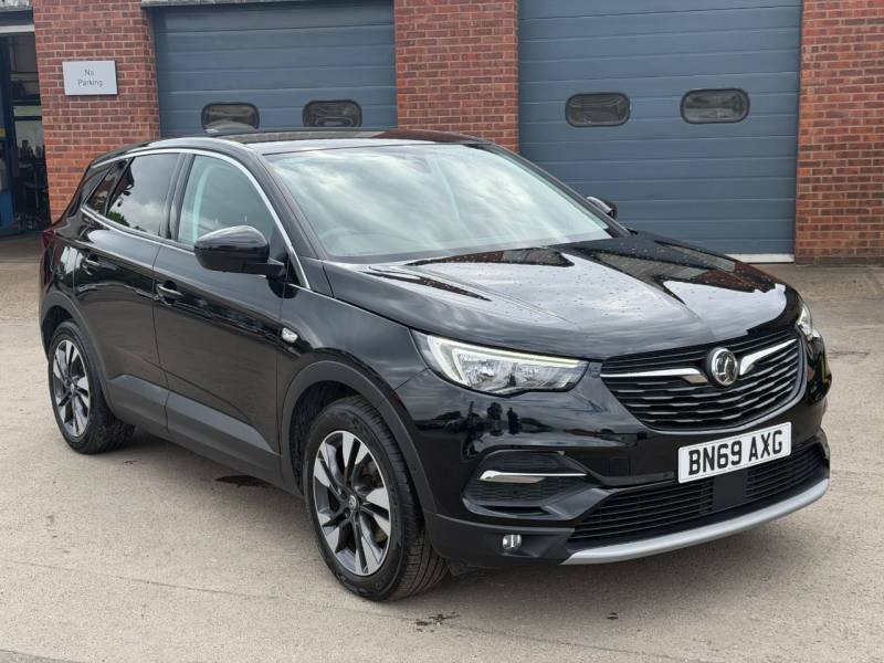 Vauxhall Grandland X 1.2 Turbo Business Edition Nav Red #1