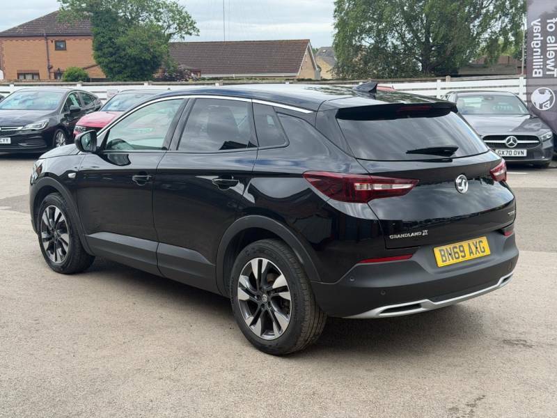 Vauxhall Grandland X 1.2 Turbo Business Edition Nav Red #2