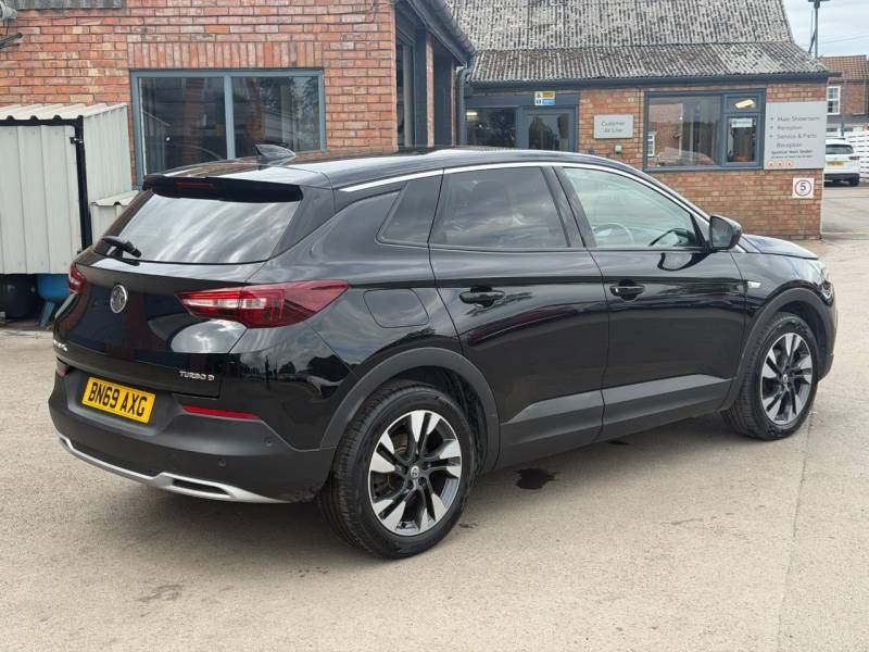 Vauxhall Grandland X 1.2 Turbo Business Edition Nav Red #9