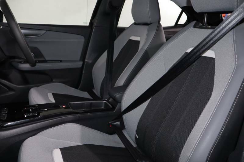 Vauxhall Mokka-e 100Kw Design 50Kwh Black #4