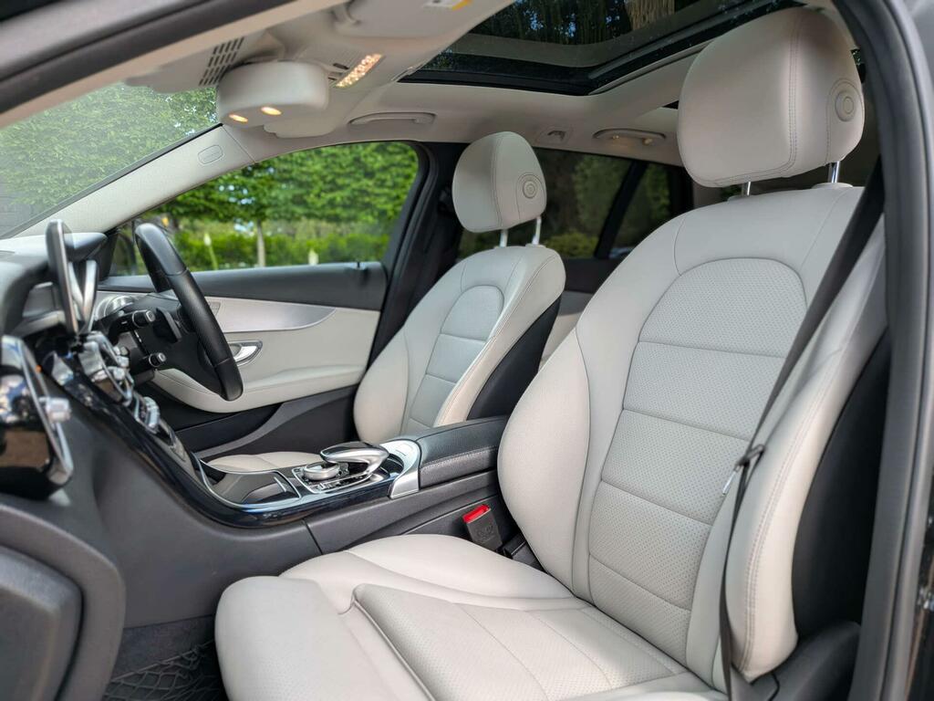 Mercedes-Benz C Class 2.0 C350e 6.4Kwh Sport Premium Plus G-tronic Eu YT16CVX Black #5