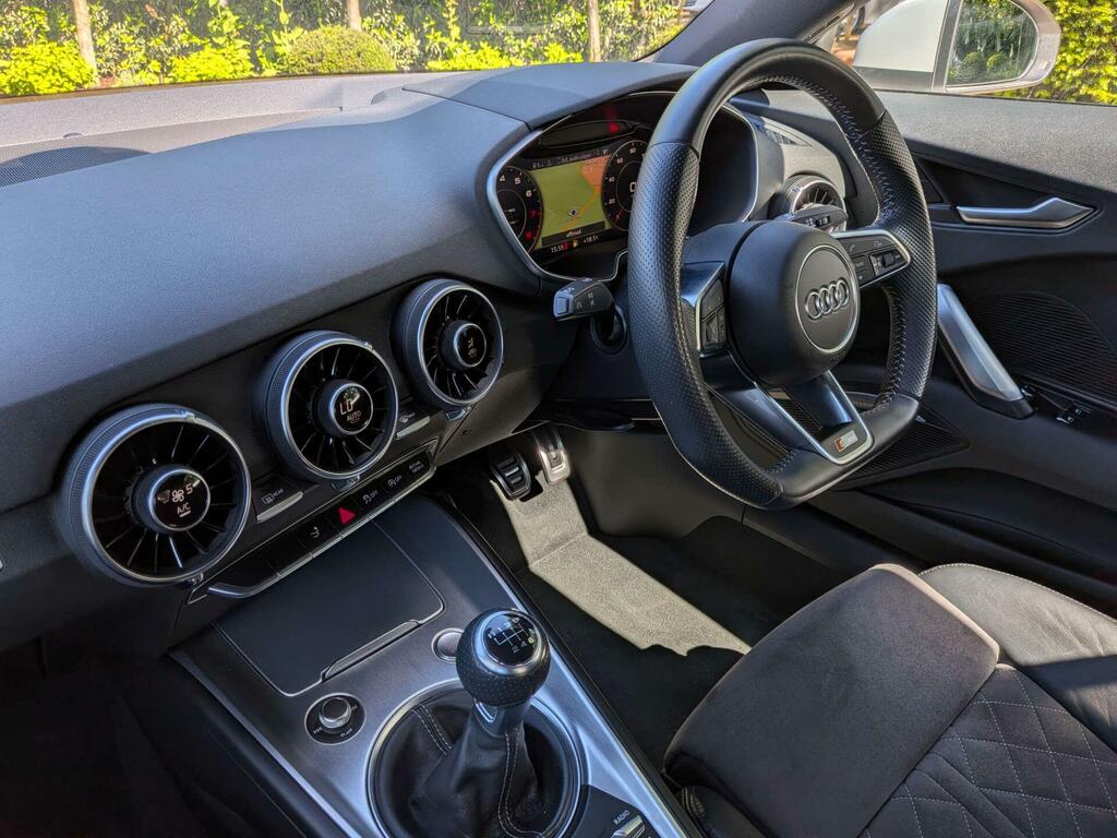 Audi TT 2.0 Tfsi S Line Euro 6 Ss White #4