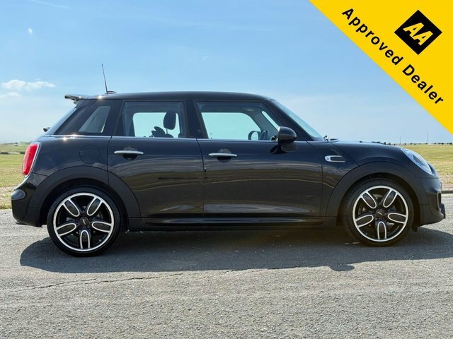 Mini Hatch 2017 1.5 Cooper Hatchback Euro 6 Black