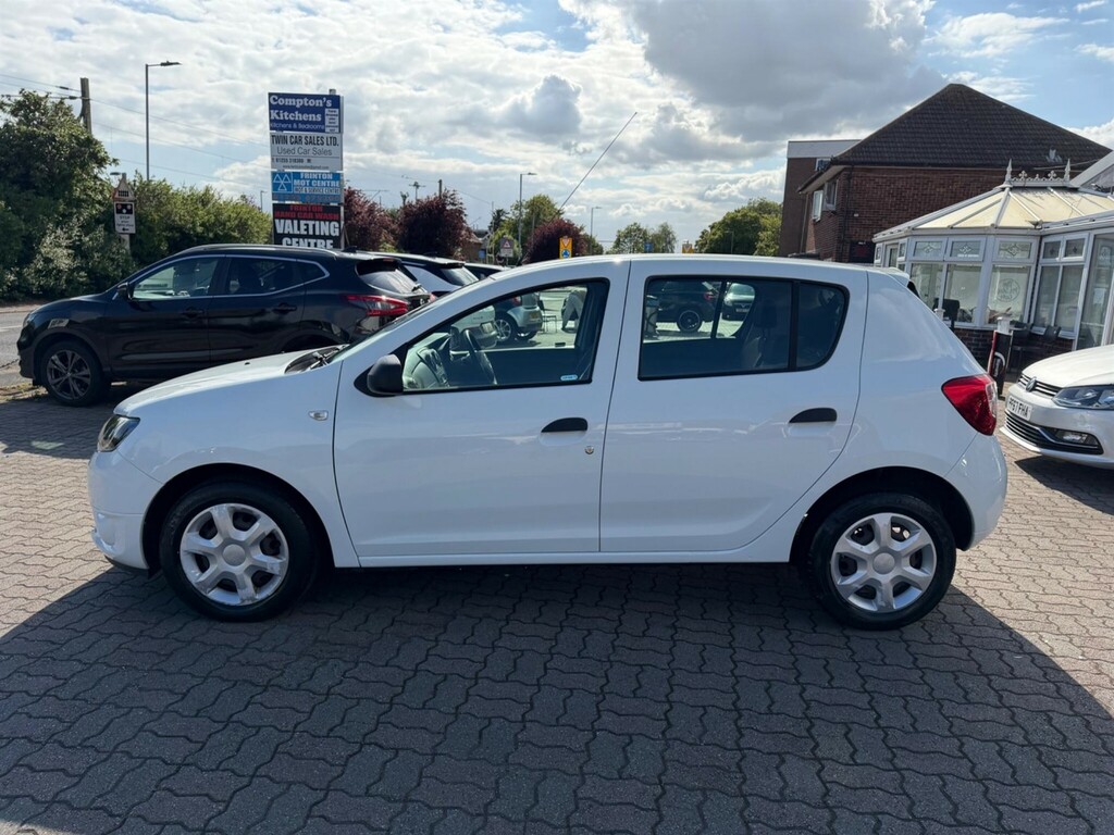 Dacia Sandero Hatchback White #5