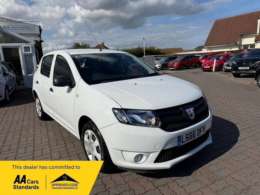 Dacia Sandero Hatchback White