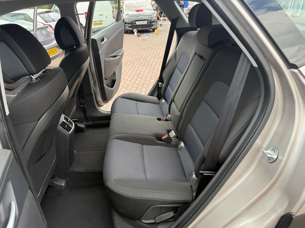 Hyundai Tucson Crdi Blue Drive Se White #33