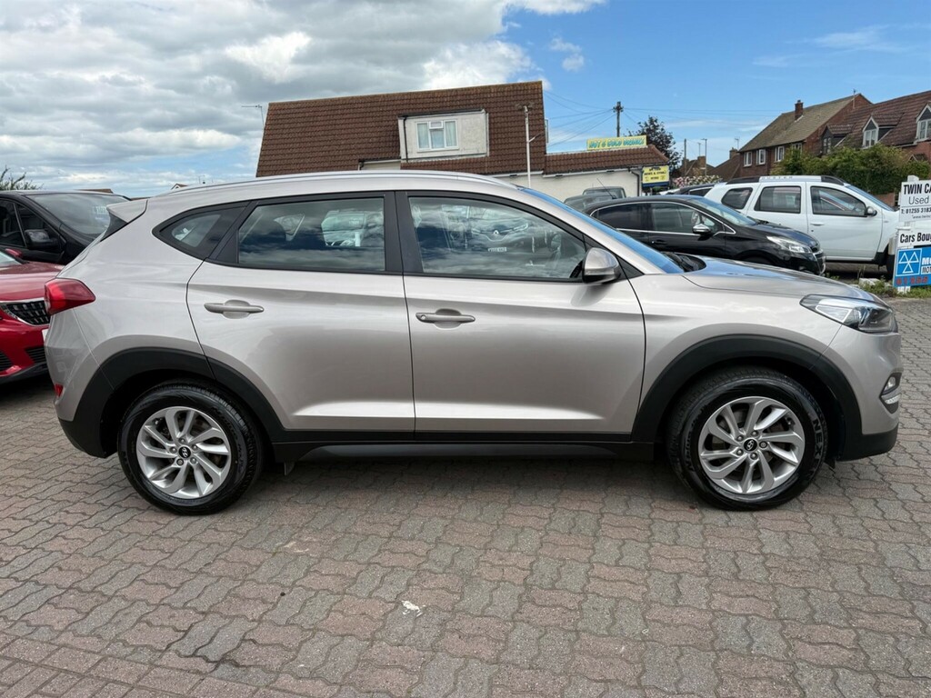 Hyundai Tucson Crdi Blue Drive Se White #9