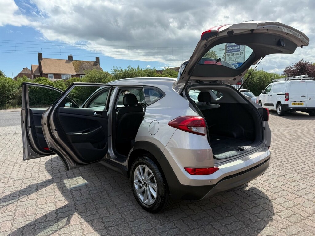 Hyundai Tucson Crdi Blue Drive Se White #49