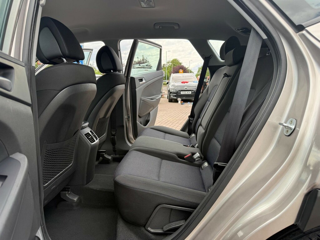 Hyundai Tucson Crdi Blue Drive Se White #32