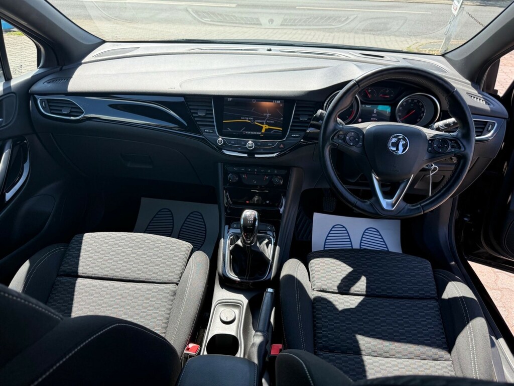 Vauxhall Astra Hatchback Black #3