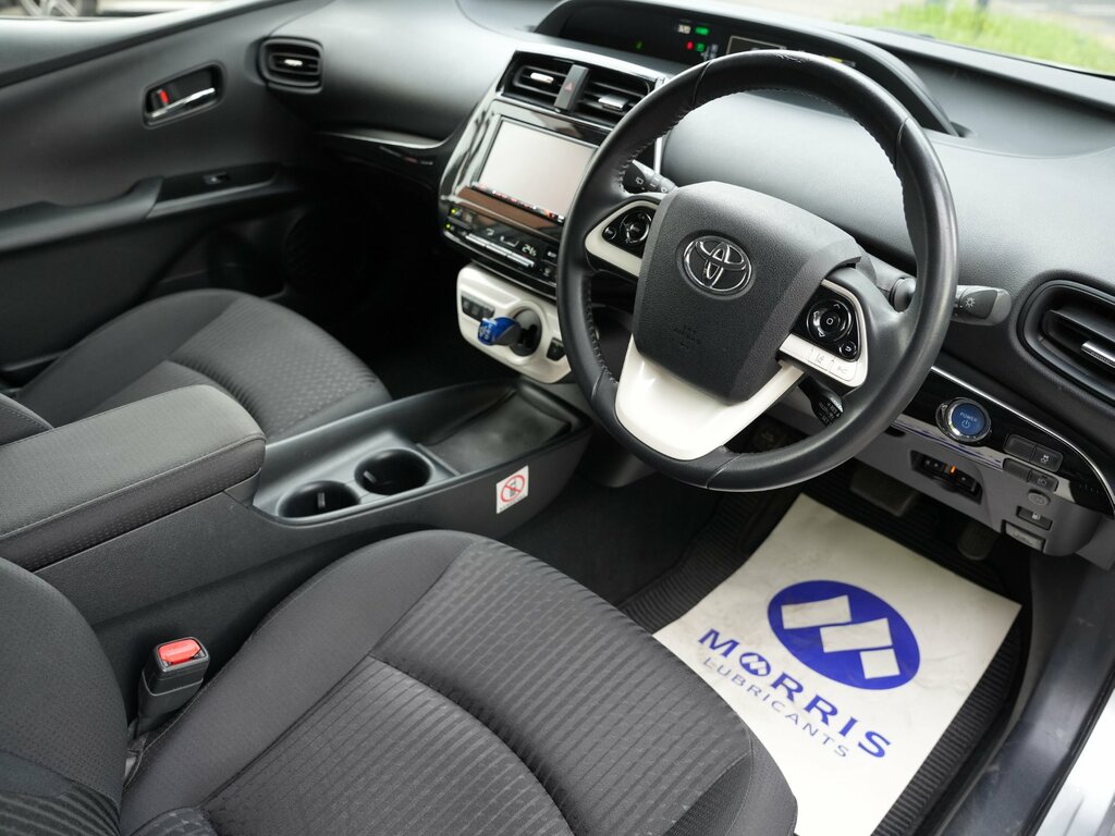 Toyota Prius 1.8 Active Hybrid 5-Dr Hatchback Silver #13