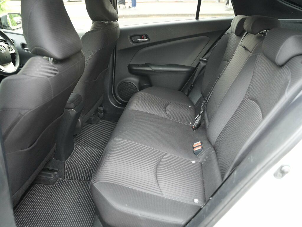 Toyota Prius 1.8 Active Hybrid 5-Dr Hatchback Silver #10
