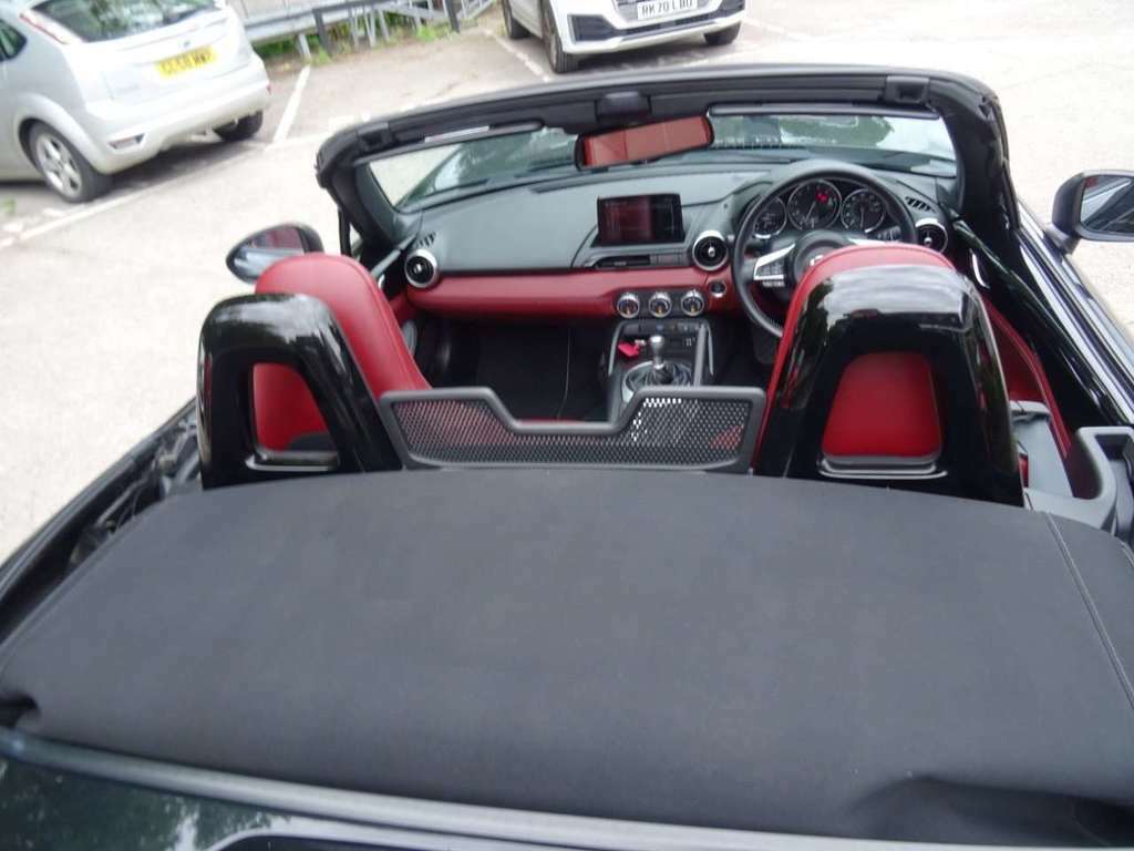 Mazda MX-5 1.5 132 Se-l Red #35