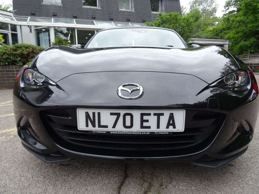 Mazda MX-5 1.5 132 Se-l Red #2