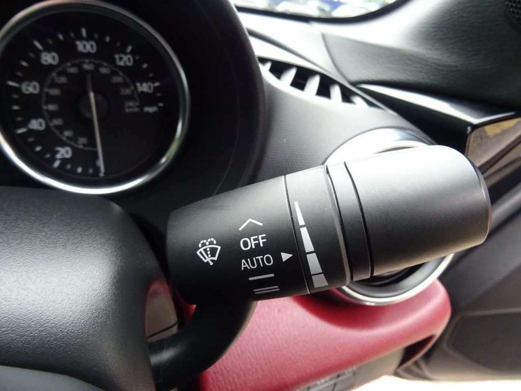 Mazda MX-5 1.5 132 Se-l Red #18