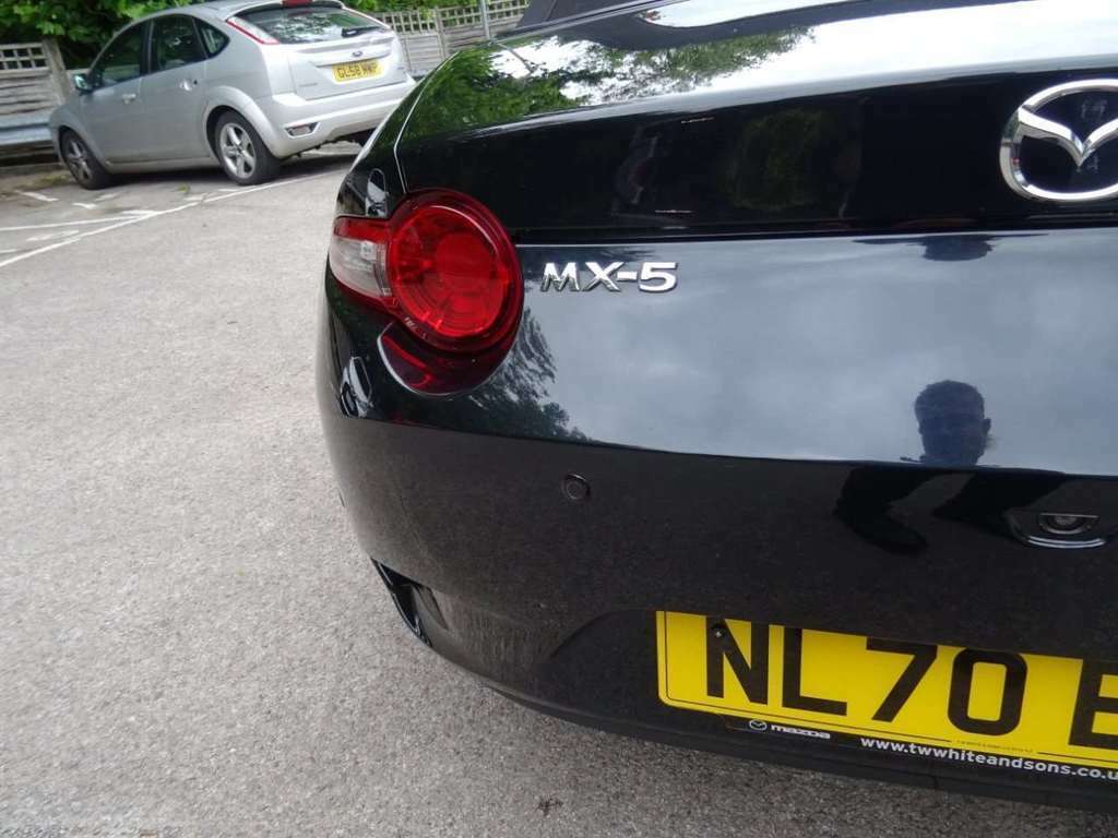 Mazda MX-5 1.5 132 Se-l Red #6