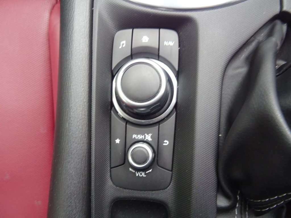 Mazda MX-5 1.5 132 Se-l Red #23