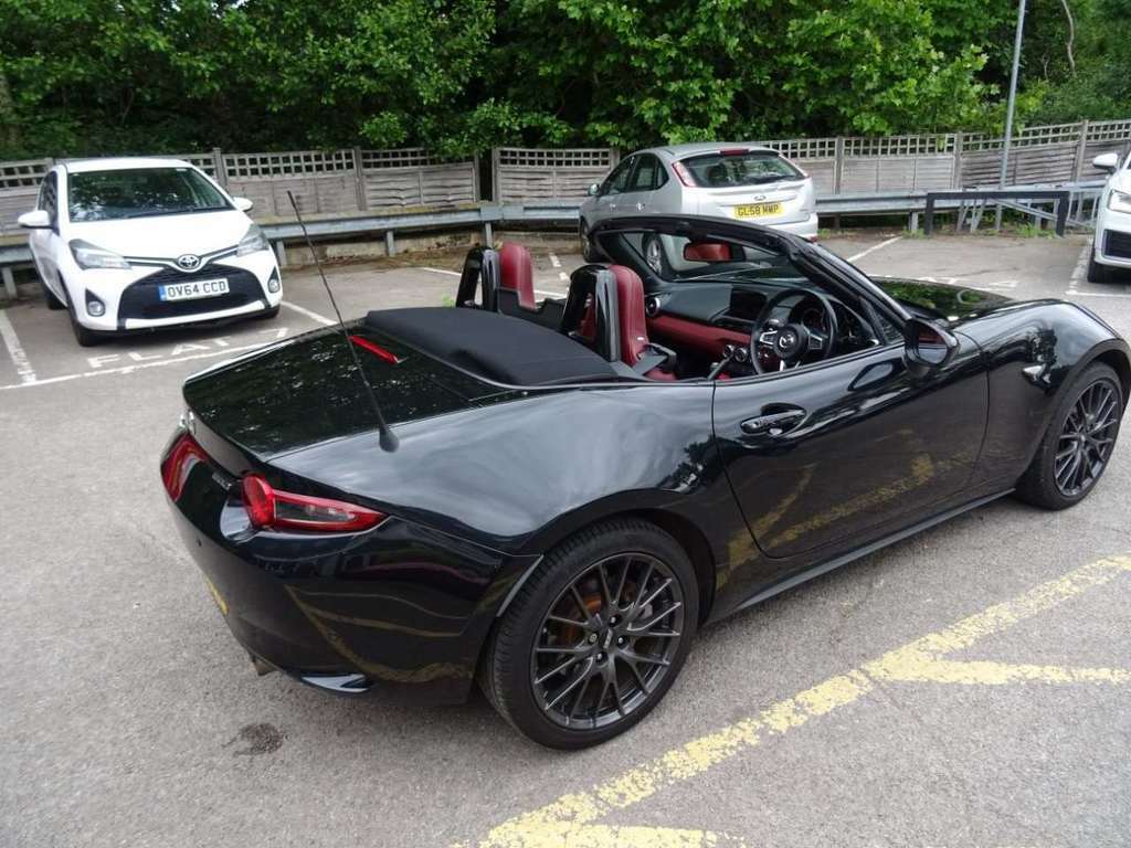 Mazda MX-5 1.5 132 Se-l Red #34