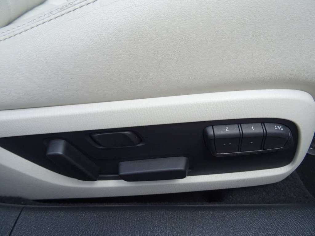 Mazda 6  White #17