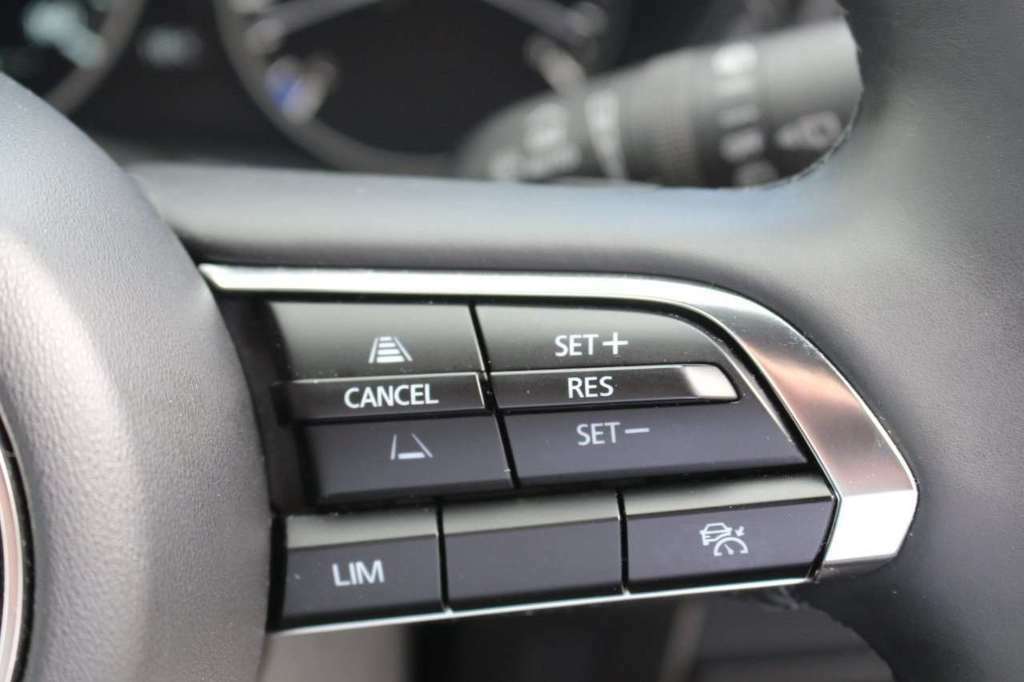 Mazda 3 2.5 E-skyactiv G Mhev 140 Centre-line White #23