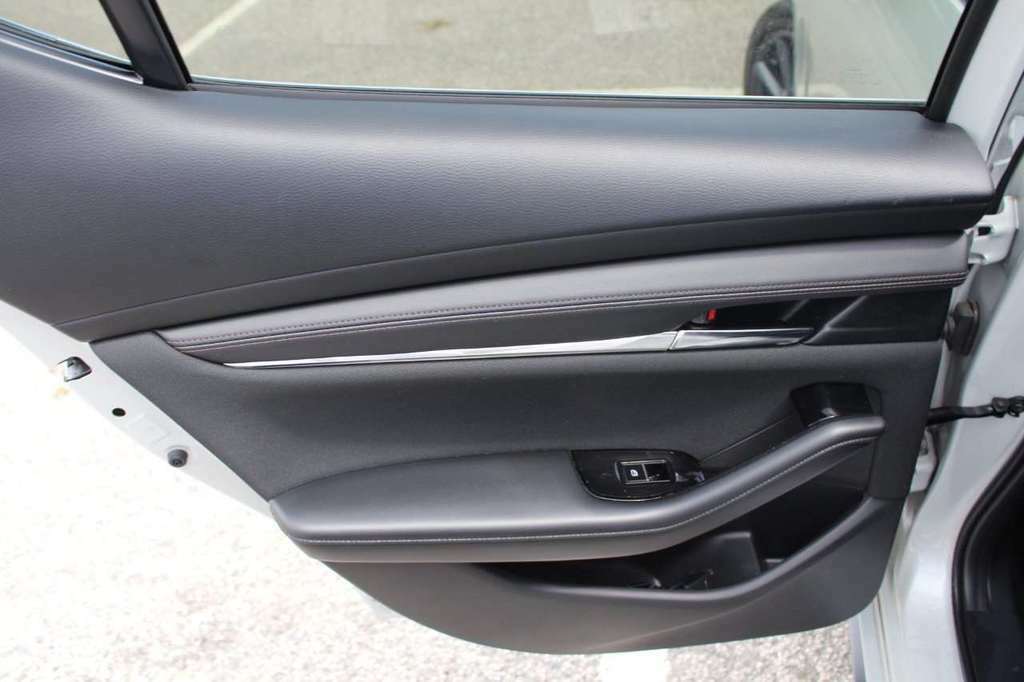 Mazda 3 2.5 E-skyactiv G Mhev 140 Centre-line White #10