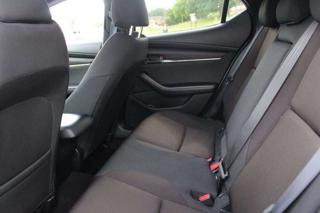 Mazda 3 2.5 E-skyactiv G Mhev 140 Centre-line White #12