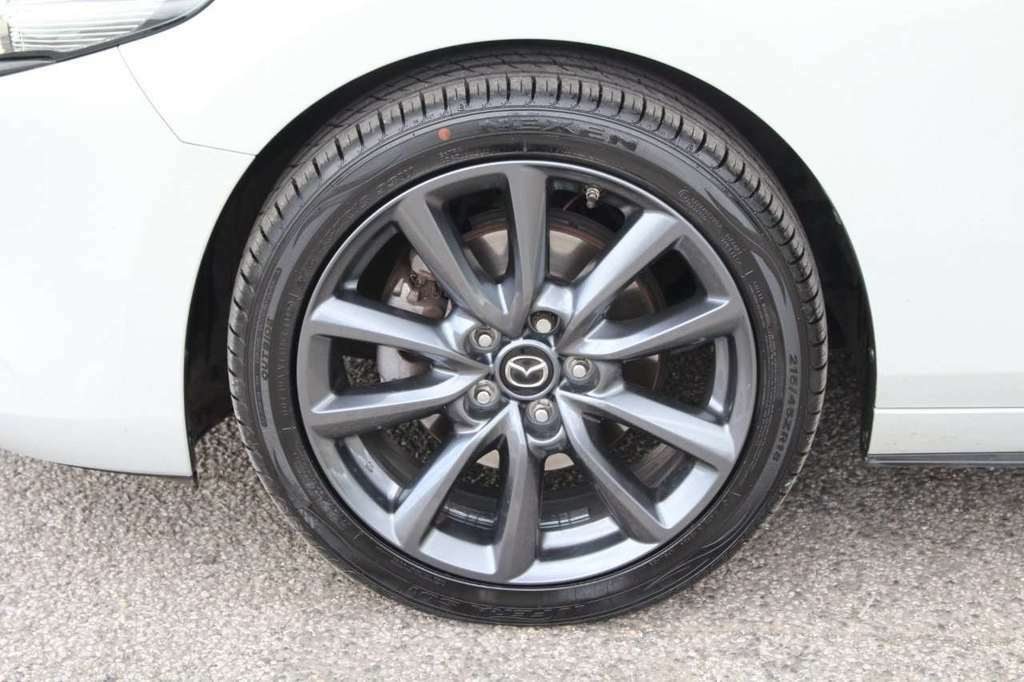 Mazda 3 2.5 E-skyactiv G Mhev 140 Centre-line White #9