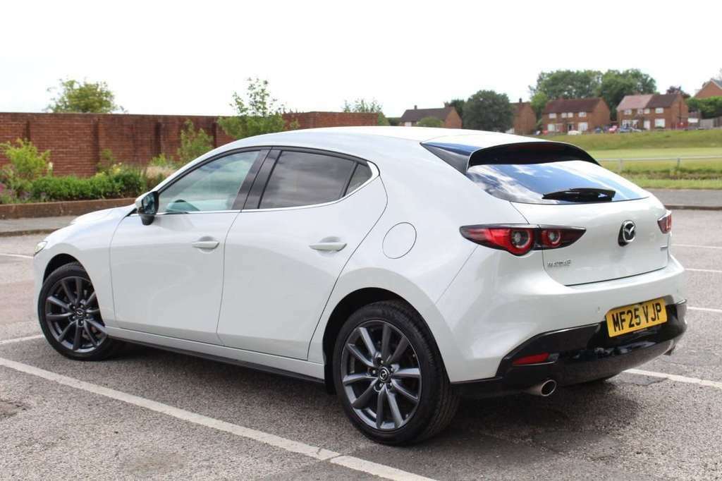 Mazda 3 2.5 E-skyactiv G Mhev 140 Centre-line White #35