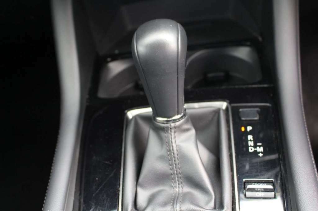 Mazda 3 2.5 E-skyactiv G Mhev 140 Centre-line White #27