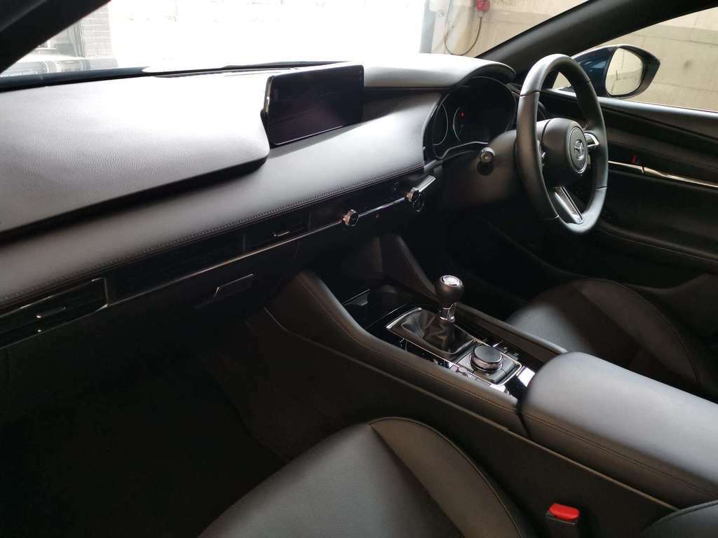 Mazda 3 2.5 E-skyactiv G Mhev 140 Homura White #34