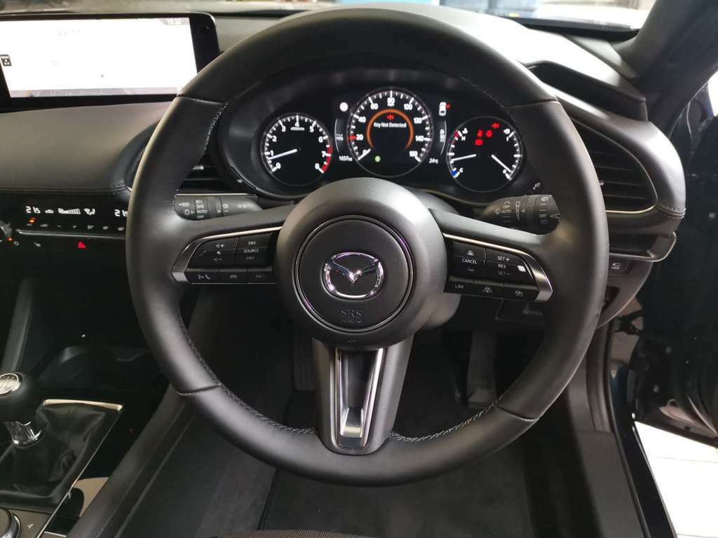 Mazda 3 2.5 E-skyactiv G Mhev 140 Homura White #20
