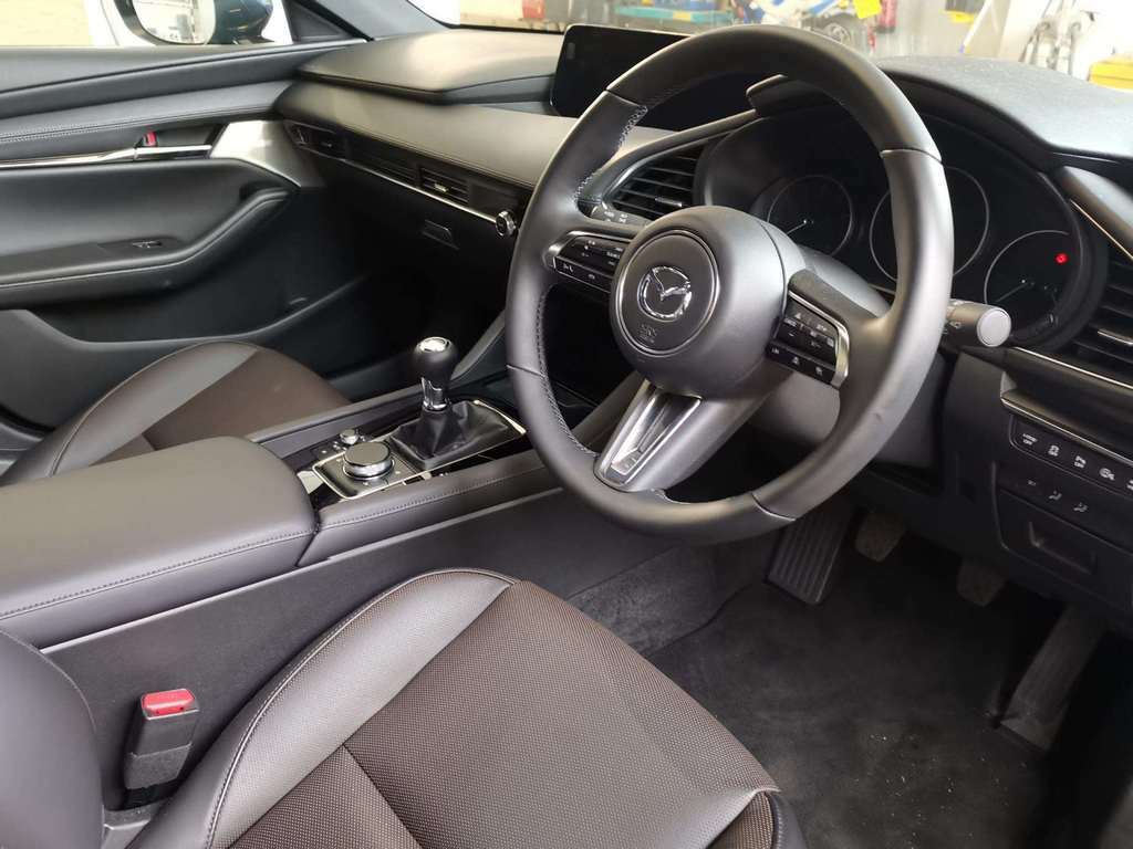 Mazda 3 2.5 E-skyactiv G Mhev 140 Homura White #33